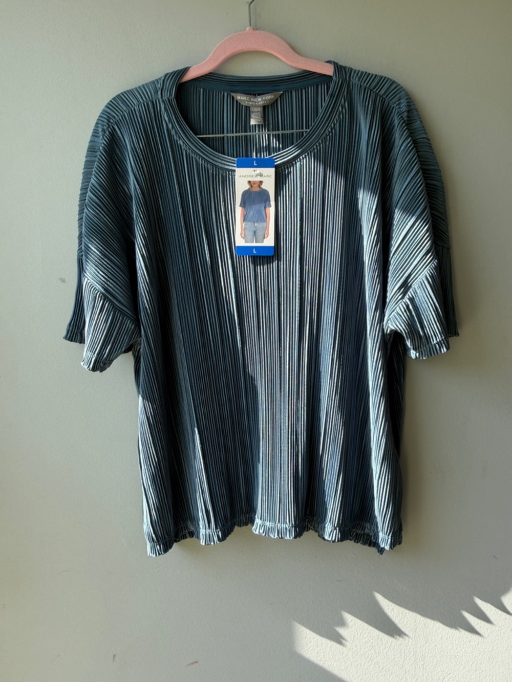 Marc New York Women’s Pleated Short-Sleeve Top Slate blue Size Large - Picture 3 of 4